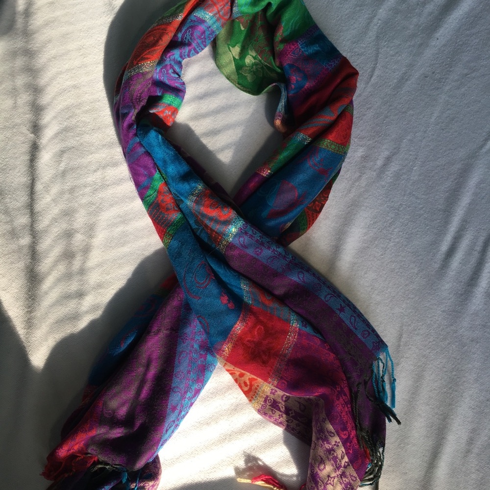 Multicolored scarf